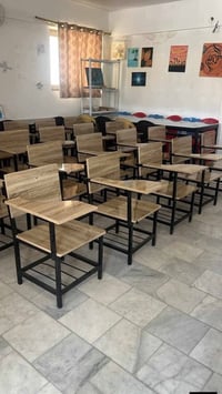 متوفر لدينا تجهيزات للمعاهد و المدارس الأهليه بكميات كثيره ب الاسعار ا...