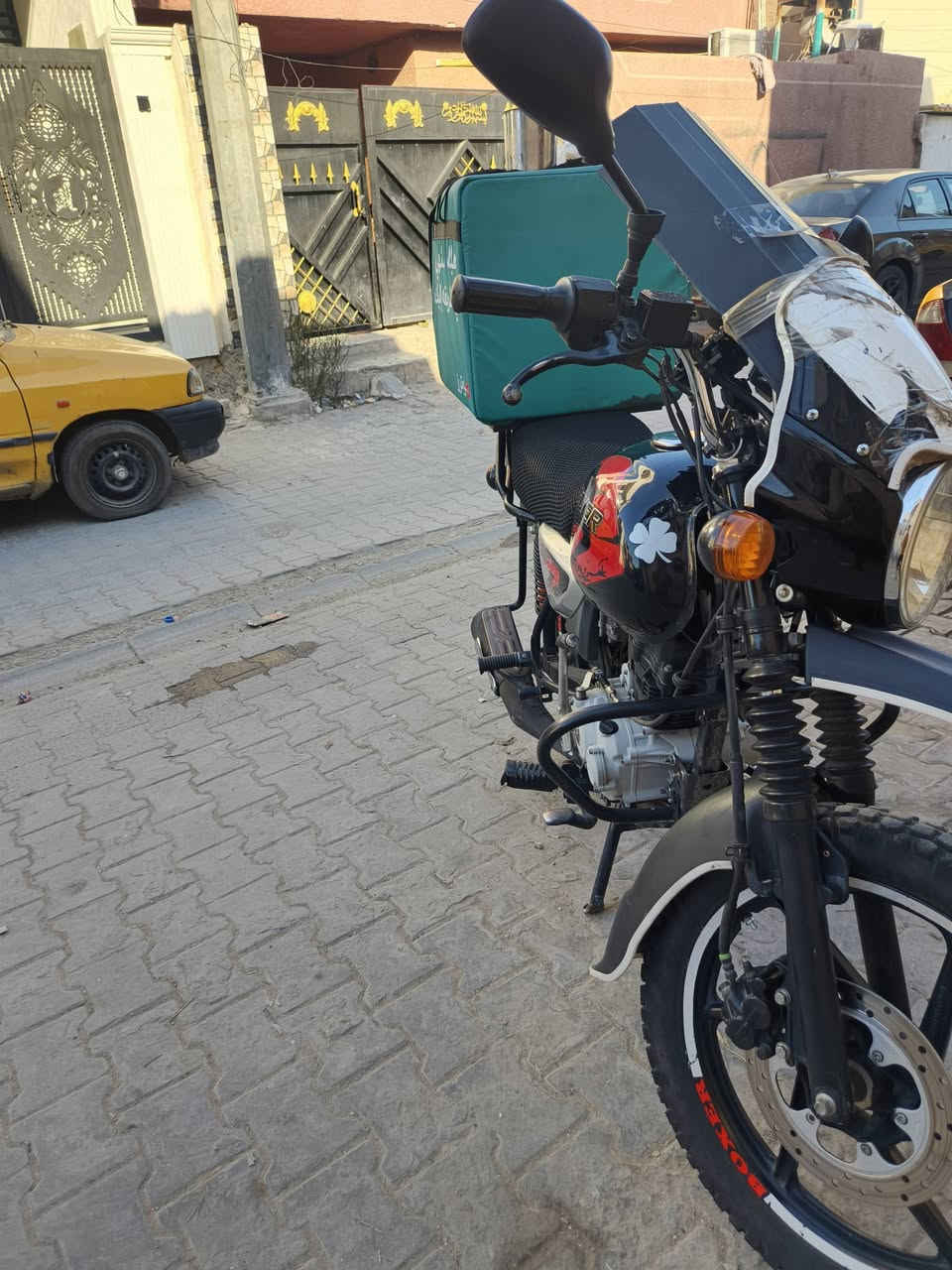 السلام عليكم بوكسر ٢٣ للبيع
مليوينين و ٤٠٠
رقم بغداد ب اسمي
***********
