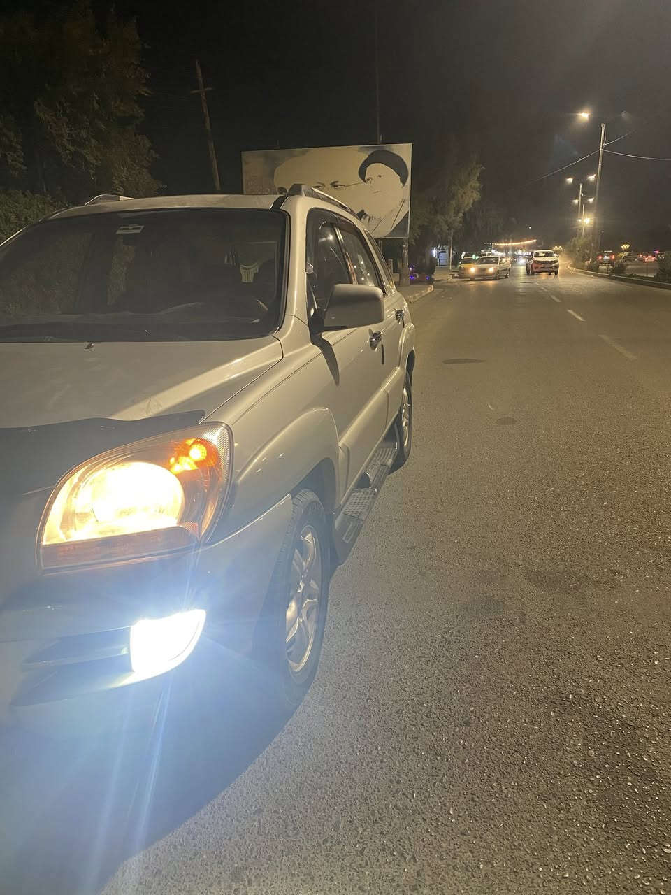 سلام عليكم 
كيا سبورتج 2007 
السياره كله مكفوله من الضربه والكص والصبغ السياره 
جديده السونار موجود تخم تاير صدر نضيف سياره حلوه ومرتبه وارد امريكي تبريد ثلج سياره متصرف عليه جاهزه تحويل ثاني يوم السعر 120 وبيه مجال مامتواجد ع نت هاذه رقمي  ‭0781 892 6785‬
