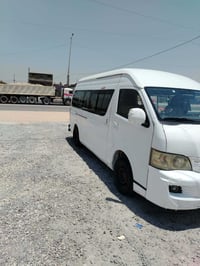 جنبي موديل 2014 مكفول من الضربه بيه صبغ قليل ومعمره هلالات سياره جاهزه...