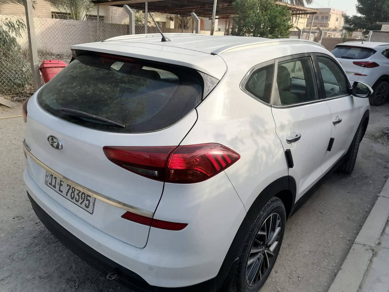 توكسان موديل ٢٠ خليجي بصمه سايد بريك بالرجل شركة القاصد داخل قرميطي جلد فول مواصفات ماعدا الفتحة تحكم دبل لد خمس عدسات شاشه كبيره  ماشيه 95 الف رقم بغداد الانكليزي الجديد باسمي سنويه ما نافذه مكفوله من الصبغ والبارد بعض الملاحظات هناك شخط بالباب ضعيف  مع رصعه بباب الصدر بدون بارد باقيه على وضعيته بدون تعديل  السعر ٢١٠ وبيه مجال قليل مكان السياره بابل الحله للاستعلام الاتصال على الرقم ***********
