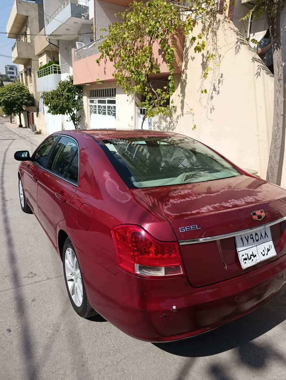 جیلی ئێمگراندی ٨
مارۆنی 
بێ بۆیاخ 
٢٠١٤ فوول
بەس کاڵ بوونەوەی هەیە 
هەموو گیانی بەشەرت 
تازا سێرفزی عامی بۆ کراوە
سەنەوی بەسەرچووە
سۆنەریم داناوە
نرخی ٦٥ گەڵاو معامەلە
١٥٠ هەزار غەرامەی تێدایە دوای معامەلە ئەگێڕێتەوە
0770 533 9475
