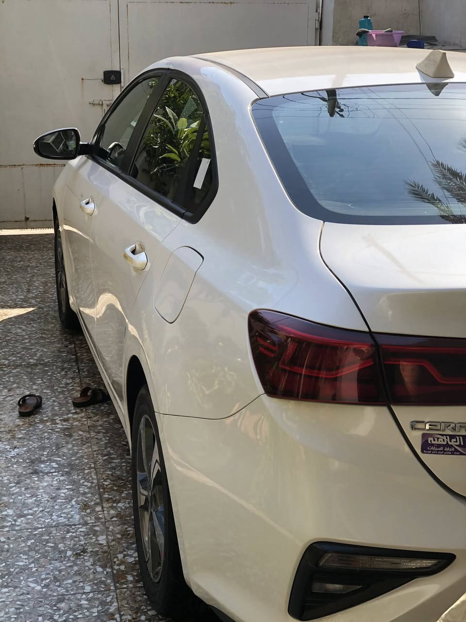 السلام عليكم كيا سيراتو 2019 خليجي لون ابيض صدفي ماشية 79000 حقيقي محرك 1600  باسمي سياره رقم بغداد انكليزي اشاير بالمري مري شفط  بك لايت لد تبريد قطعتين تحكم ستيرن جهتين بيهة بارد بل جاملوغ خلف سايق أقل من شبر  السعر 155$ وبيه مجال بسيط / اتصال ***********
