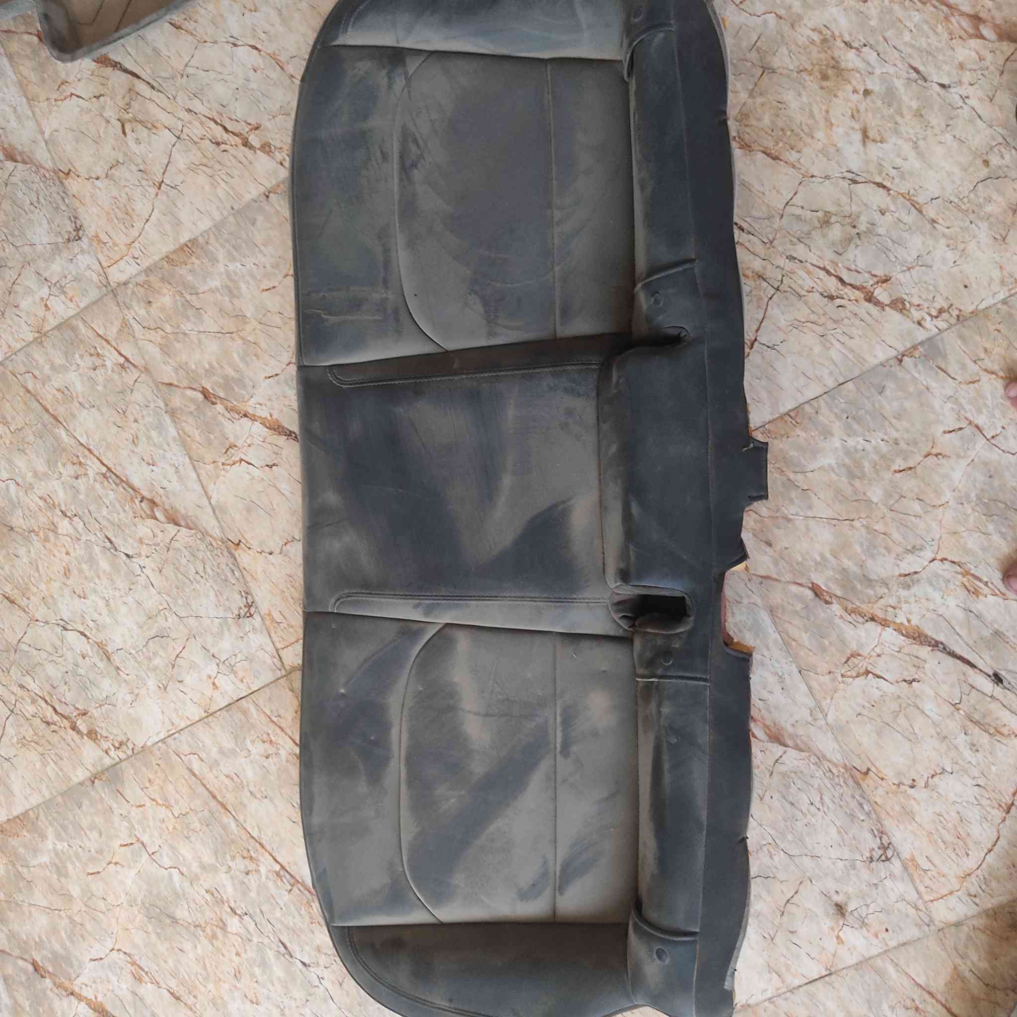 سلام عليكم 
متوفر اغراض كوانكس مكينه وكير 1500تيربو موديل 2024 
و2020
حداديه وكير 
وغراض دواخل غرفة كامله
و كهربائيات 
 مع دشبول  أصلي ايرباك سليم
وسترين
***********
