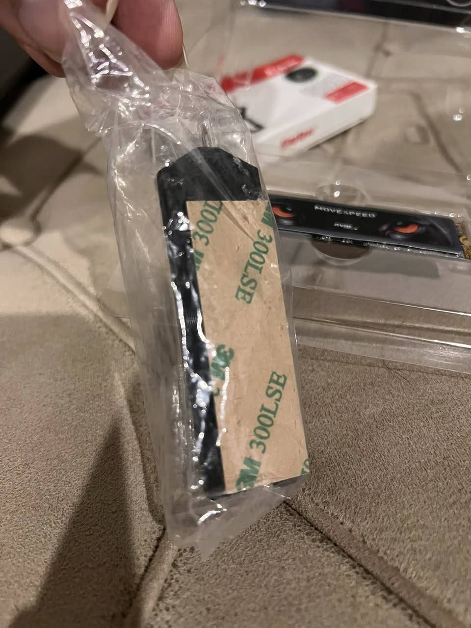 متوفر جديد لوك حجم 2TB سرعة 7450 
سعر ٢٣٠ الف مع التوصيل


**إذا كنت صاحب هذا الإعلان وتريد حذفه لأي سبب، رجاءا أرسل رسالة إلى الدعم الفني**