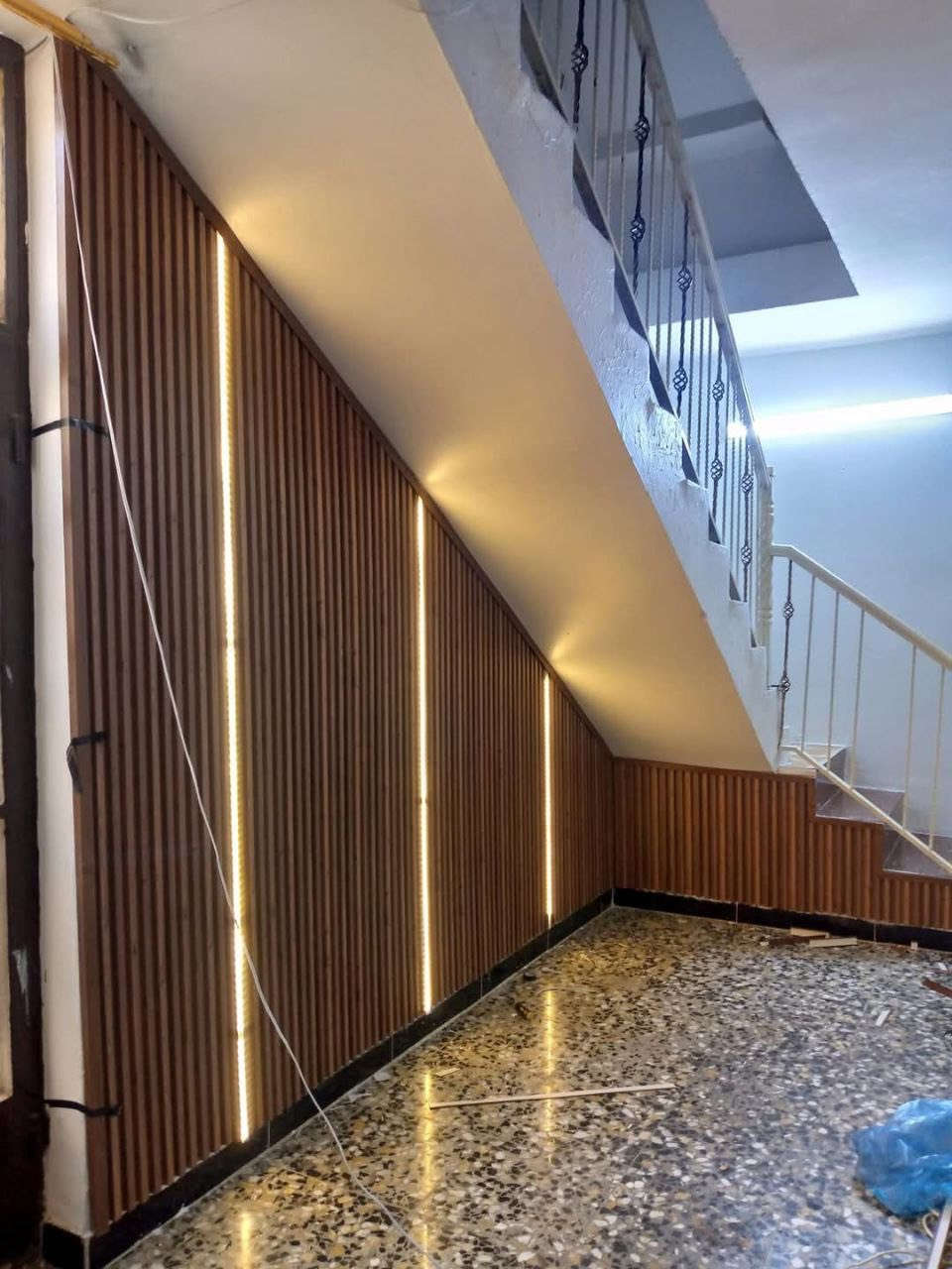 السلام عليكم خلفه متفرق سقوف ثانويه جدران ارضيه باركيه جبس بوردكس تقليف جدران كافت انواع الديكوارت ***********
