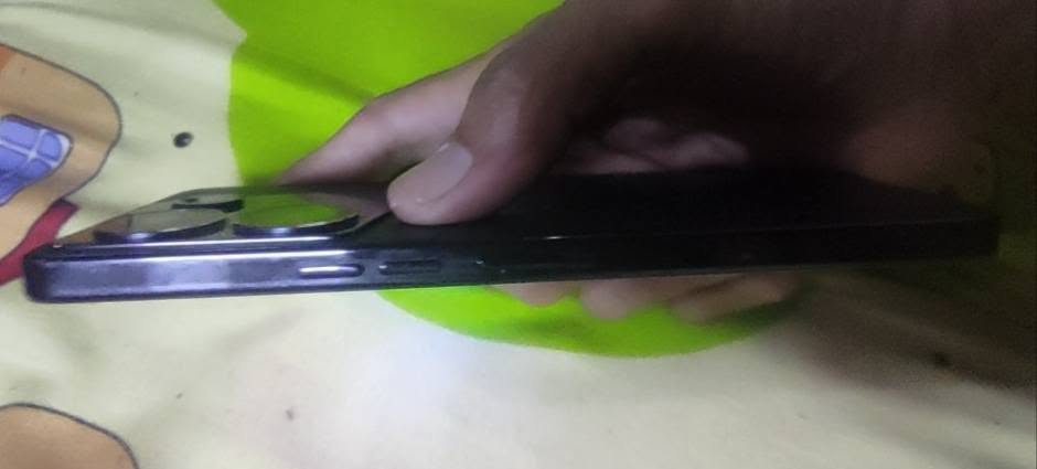 تكنو كمون 20برو 5G
ذاكره 256 رام 16
بوبجي 90 فريم 

شاشة اموليد120هيرتز
بصمة بلشاشة
صوت ستيريو
جهاز حيل نظيف مامفتوح مابي اي عيب
فقط طخة وحدة بلشاصي يم مكان السيمكارتات موضح بلصور
بدوووووون ملحقات
سعره 155 بي مجال حك جيتك بس
شراي راسلني خاص


**إذا كنت صاحب هذا الإعلان وتريد حذفه لأي سبب، رجاءا أرسل رسالة إلى الدعم الفني**