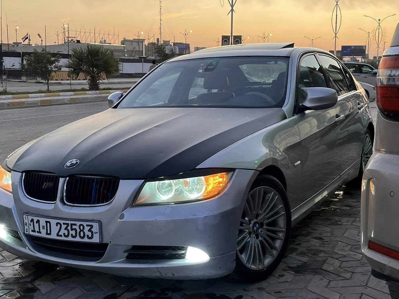 السلام عليكم للبيع ..
E90 

2009 محدثة 2011 

‏V6 مسكر n52 

نوزل قصير 

فتحة سقف 

ماشية 220000 

سعرها 86 وبيها مجال مشروع وطني تحويل ثاني يوم 

وارد امريكي  ضربتها جاملغ السائق معجون وصبغ

متواجد *********** مكان السيارة (( ناصرية ))

—

شادلها

..

راديتر

تايرات اثنين

واتربم

فيتبم ومصفى

هيدلايت الامامي جديد

فالفوترونيك

تخم بلكات

تخم مجاول

اكسل

مشط ستيرن

دبة ماي

ولف حماوة

جاينات الماي كلها بدلتها

دسكات

حساسات ABS

ضاغطة قايش

باتري جديد

لايت زنون

لاجكتور زنون
