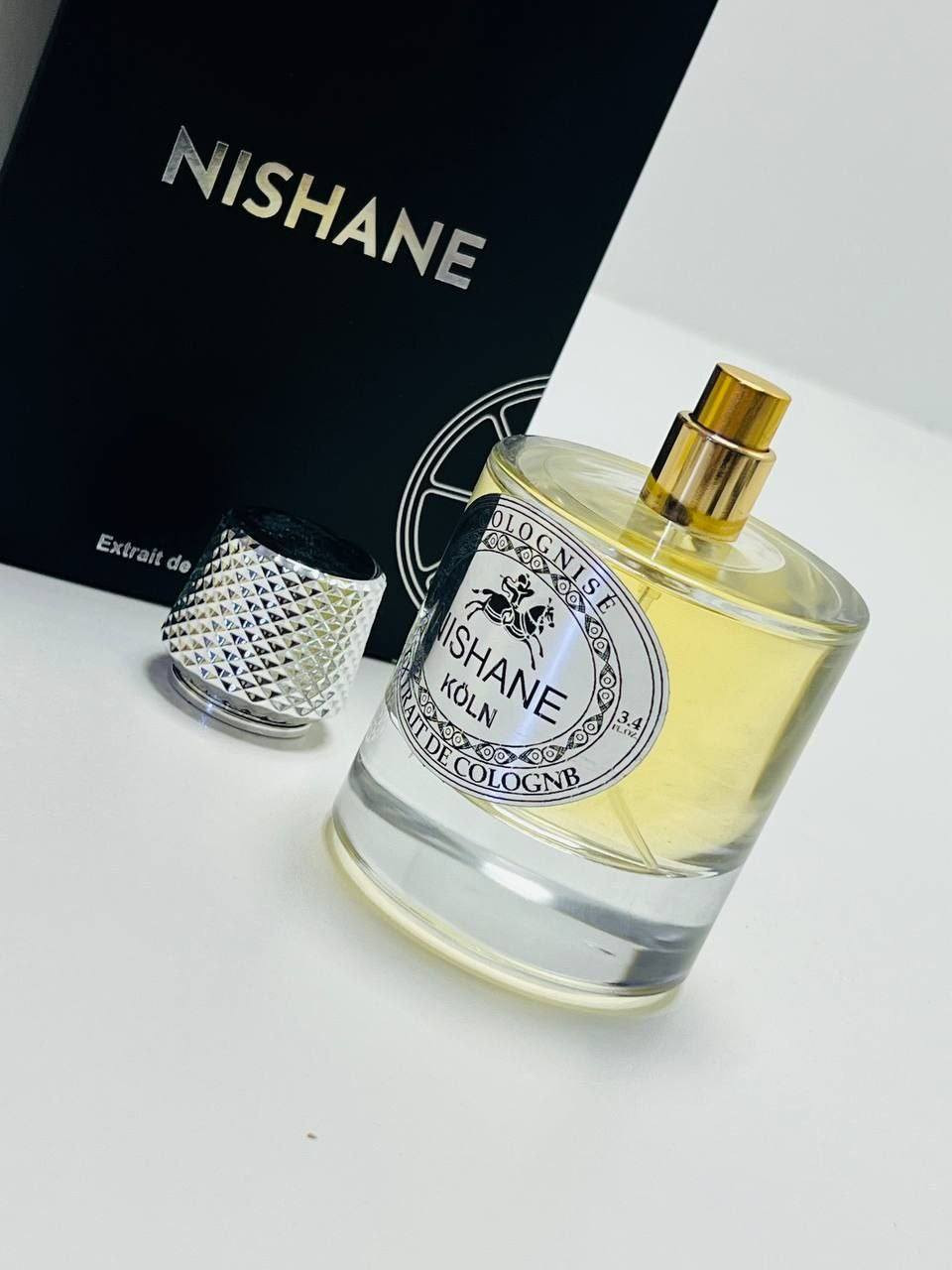 عطر نيشاني سافران كولجنيس اكسترايت دو كولجين 100مل" (Nishane Safran Colognisé) [1، 2] 🖤🎩🟰👑
 عطر جلدي للجنسين،
المكونات: يتكون من مزيج من الزعفران والحمضيات (مثل الجريب فروت الوردي والحامض) والفلفل الوردي والماغنوليا، مع قاعدة من الجلود والعنبر والمسك [1، 6].
الثباتيـة تجننن ويعتبر عطر صيفي ✅
المنشأ ~ تركيـا 🇹🇷
سعـر الـقُطعة/ 25
سعـر القُطعتين / 40
التـوصيل بغداد 4 ومحافظات 6
──────────────────
أذا منتـج ثاني وياة سعرة عابر 10يصير خصم :-
سعـر الـقُطعة / 20تواصل انستا/ ماريـا ستـور💄👄


**إذا كنت صاحب هذا الإعلان وتريد حذفه لأي سبب، رجاءا أرسل رسالة إلى الدعم الفني**