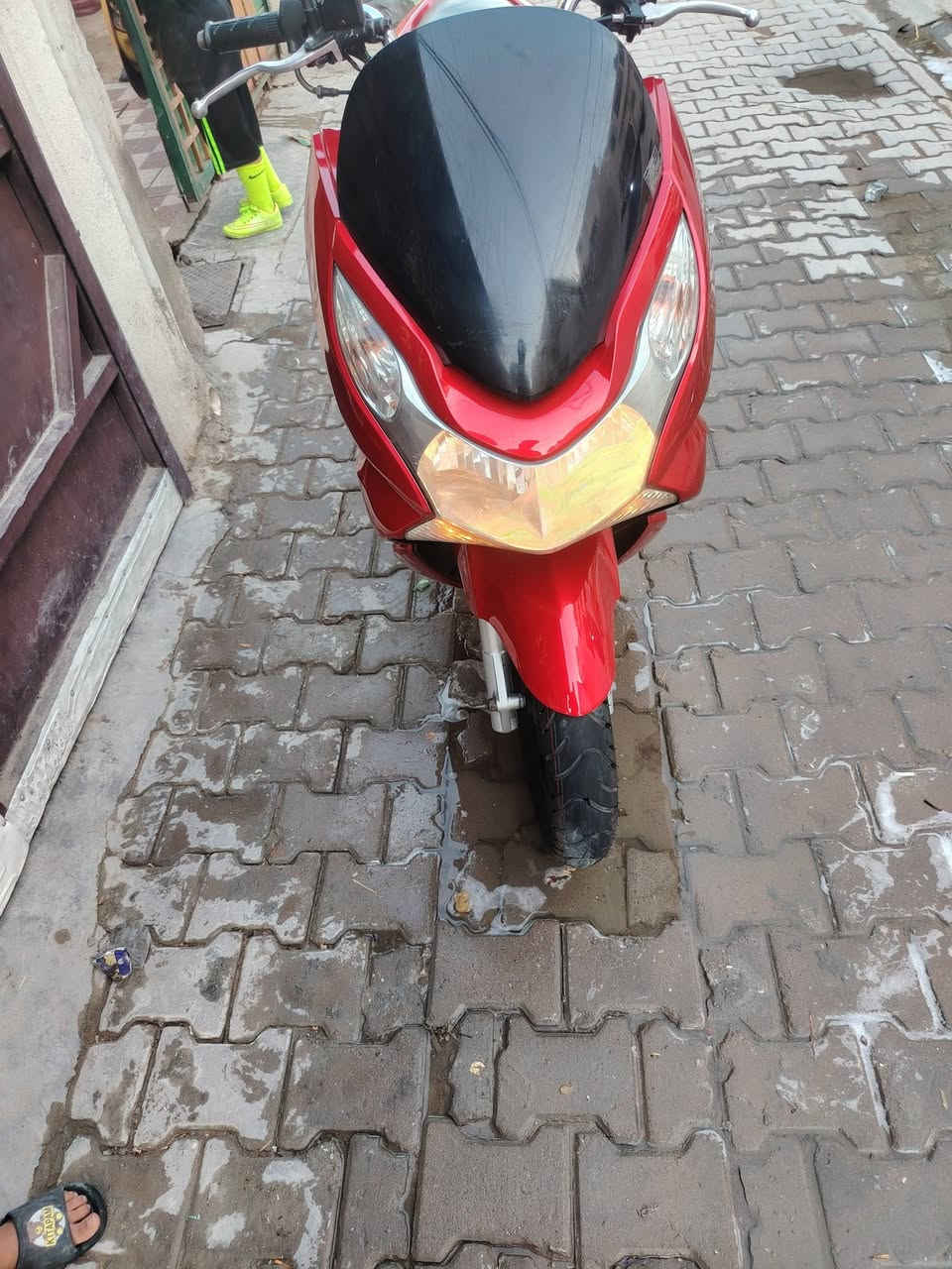سلام عليكم pcxجيل Jfياباني
الدراجه جديده بمعنه الكلمه ماشيه28الف ونص

مكينه بل جيس كل نقص مابيه

تايرات جدد باتري جديد بنزات جدد

مكاني بغداد الدوره

الرقم ***********

سعره1600وييه مجال
