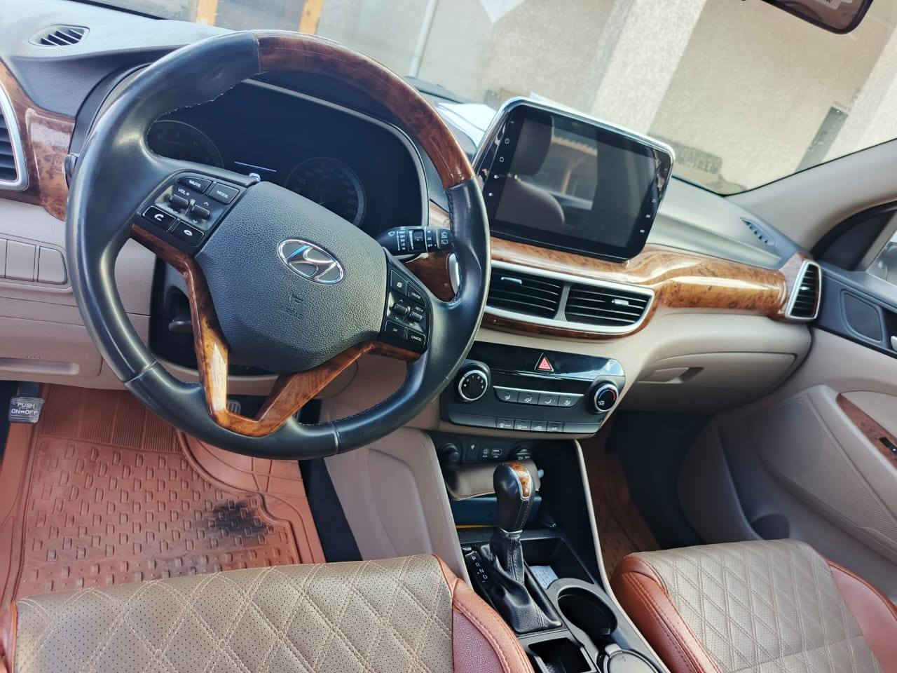 سلام عليكم ورحمة الله وبركاته 
توكسان موديل ٢٠٢٠ رقم بغداد انكليزي  مكفولة فول مواصفات الكاصد ١ على ١ السعر ٢١٠ وبيها مجال حك الجيه مكانها بغداد استفسار على رقم ***********
