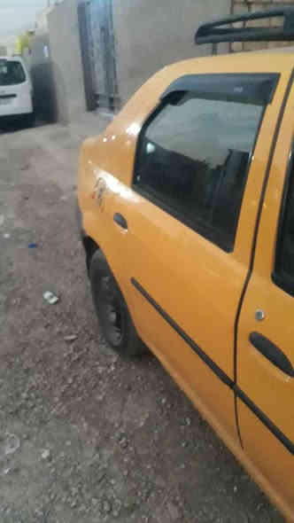 السلام عليكم رينو لوكان ٢٠١٠كلش نضيفة بسمي تبريد ثلج كير ومحرك فرنسي مكفول بدون ضربة ولا صبغ عدى الدوسات مراوس بسمد خصوصي ترهم مرشوشة ***********
