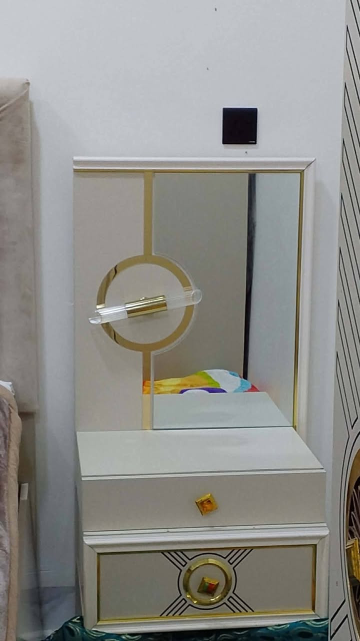 غرفه تركي شويه يعوزها ترتيب 
ماخذها بمليون وربع ادفع سعر


**إذا كنت صاحب هذا الإعلان وتريد حذفه لأي سبب، رجاءا أرسل رسالة إلى الدعم الفني**