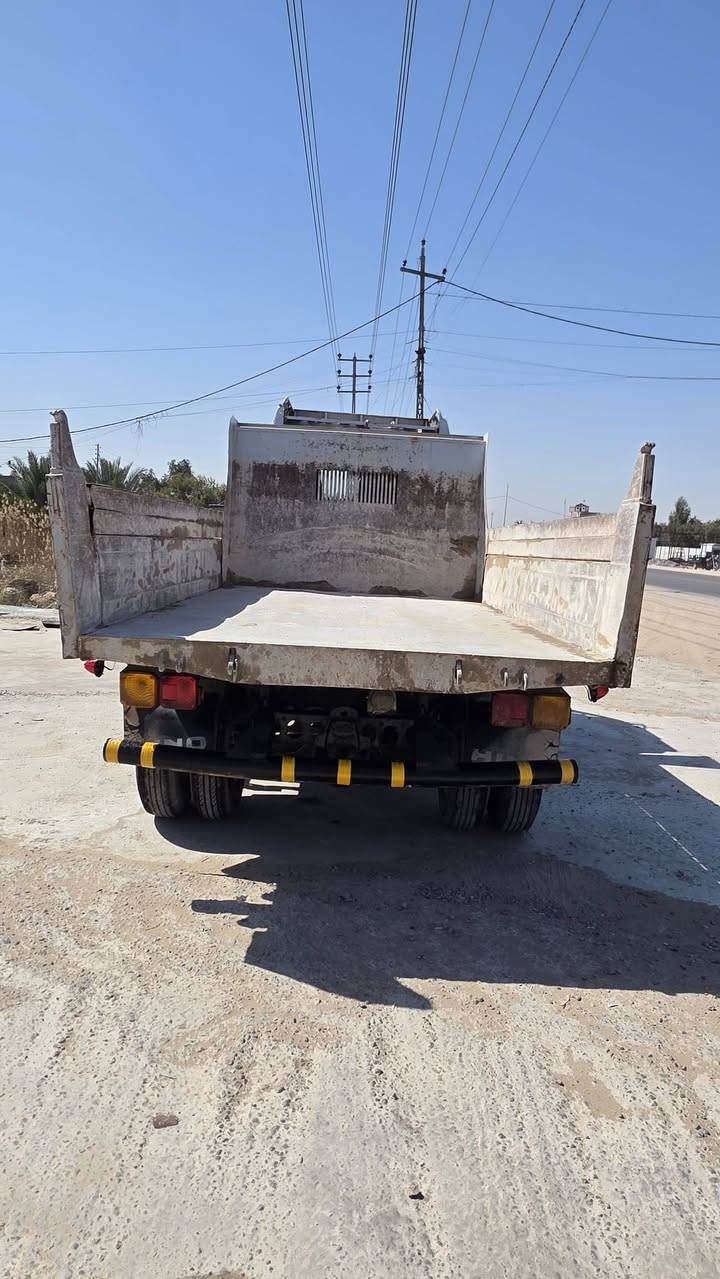 السلام عليكم
هينو  انكر للبيع أدوات. 
مكفول كير مكينه شاصي
بدون رقم أدوات 
السياره نضيفه بمعنى الكلمه 
***********
