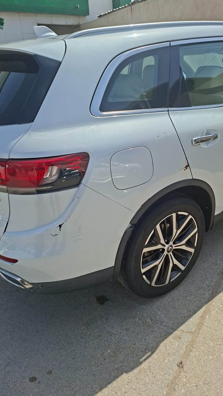 للبيع رينو كوليوس خليجي موديل 2023
رقم بصرة اقساط استقطاع مباشر باقي سنة وتصير حرة
محرك 4 سلندر 2,500 
كير مكرك نيسان 
انارة خارجيه LED
نضام ترحيب 
سقف بنوراما 
حساس امامي خلفي 
نقط عمياء + رادار امامي 
كامره خلفيه دواره 
كشنات كهربائي عسلي جلد تبريد تدفئة
تبريد قطعتين 
شاشة كبيره كار بلي 
ويل حجم 20 
وبيها موصفات اهواي
السياره استعمال شخصي وماشيه قليل جداً 
بيها بعض الملاحضات مذكورة بالصور وما مصلحات 
بدون لا تبديل ولاصبغ السعر 165 وبيها مجال للشراي 

*********** البصرة, العراق
