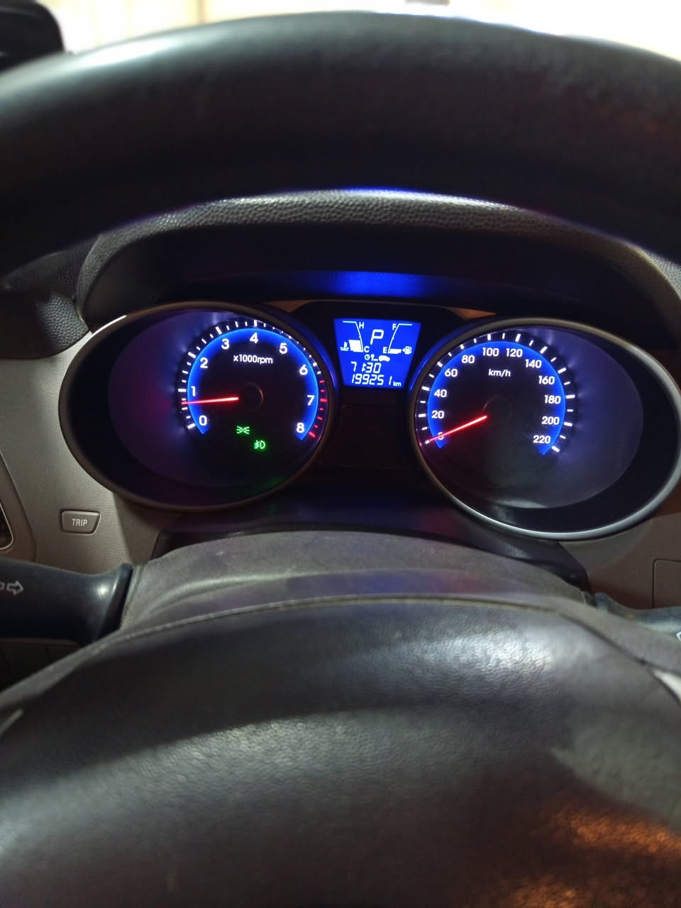 سلام عليكم شباب
توسان مديل 2013 البيع. المواصفات شاشه كامره 

كامره خلفيه فول HD محرك 2000  السعر 148

وتخم تاير جديد شاشه اندرويد  اشاير بالمري والمري كهربائيّ 

سياره مجفته   مبدل بيهه چوملغ والباقي كفالة عامه 

رقم الهاتف  *********** مكان نجف فقط اتصال متواجد...
