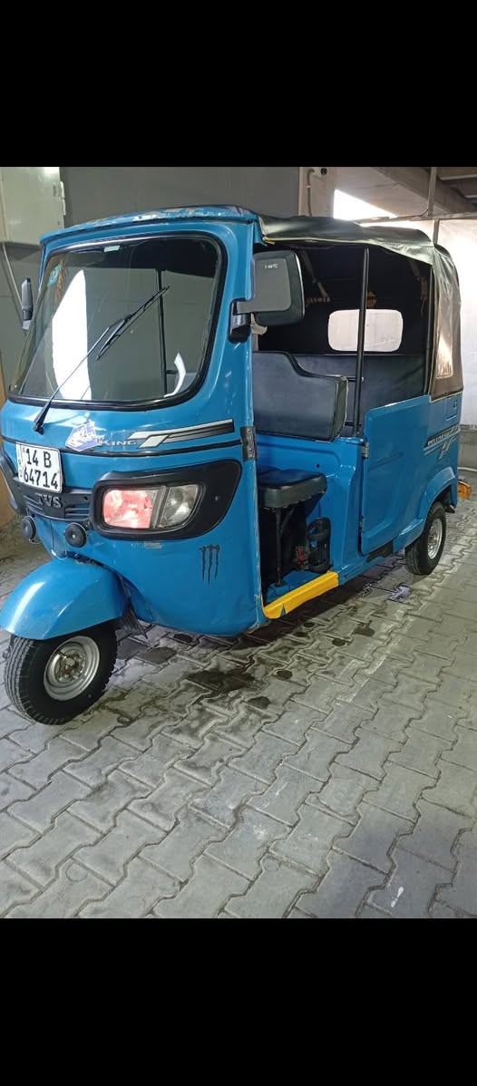 سلام عليكم تكتك تيفيس موديل 2021رقم وسنويه بسمي سعر 7ملايين كفاله عامه المكان البصره5ميل ***********
