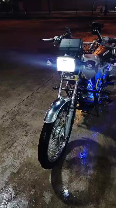 تايكر ٢٠٢٠ محرك مفتوح مبدل بستن شرط المحرك أخرس شلعه ومعدل كهربائيات كله شغاله مابيه اي نقص السعر ٥٠٠ الف العنوان حي البكر بعد جامع البديع رقم تلفون *********** بيه واتساب اخوان خاص مارد واتساب أو اتصال عله الخط
