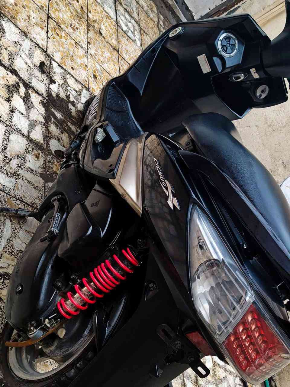 دراجه سكنس فحل. وارد كوري. نوزل. عداد شاشه وسرعه يشتغل. السعر 850 إلف وبيه مجال بسيط حك الجيه.  مكان بغداد.رقم الهاتف: ***********
