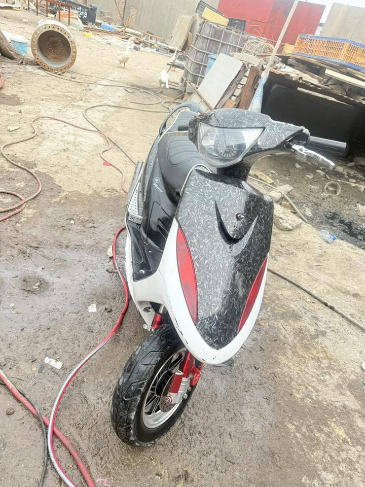 ماكس عدل البيع دراجه مابيه اي نقص دراجه شلعه معدل 120 شرط مكينه 55 كلجات امامي رياضي خلفي  رياضي بس ما عده الكزوز ما أشيله كزوزه افم ام قفله دراجه 800 الف عنواني بصره العشار  تواصل ***********
