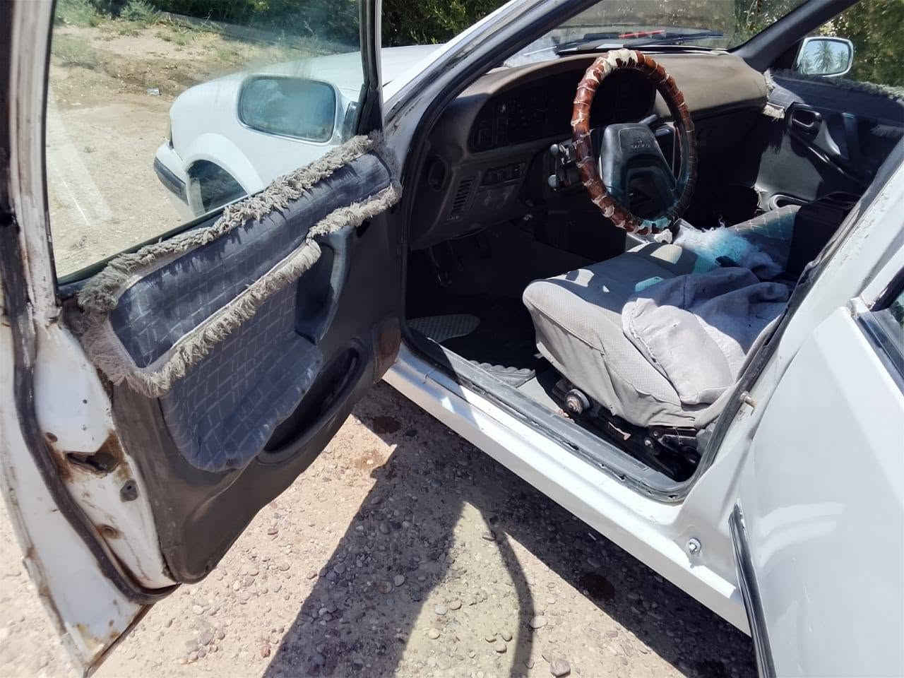 برنس موديل 95كير عادي صدر امامي وخلفي جديد سيارة نضيفه السعر 30وبيه مجال تحويل ثاني يوم   مكاني بغداد التاجي
*********** بيه واتساب

