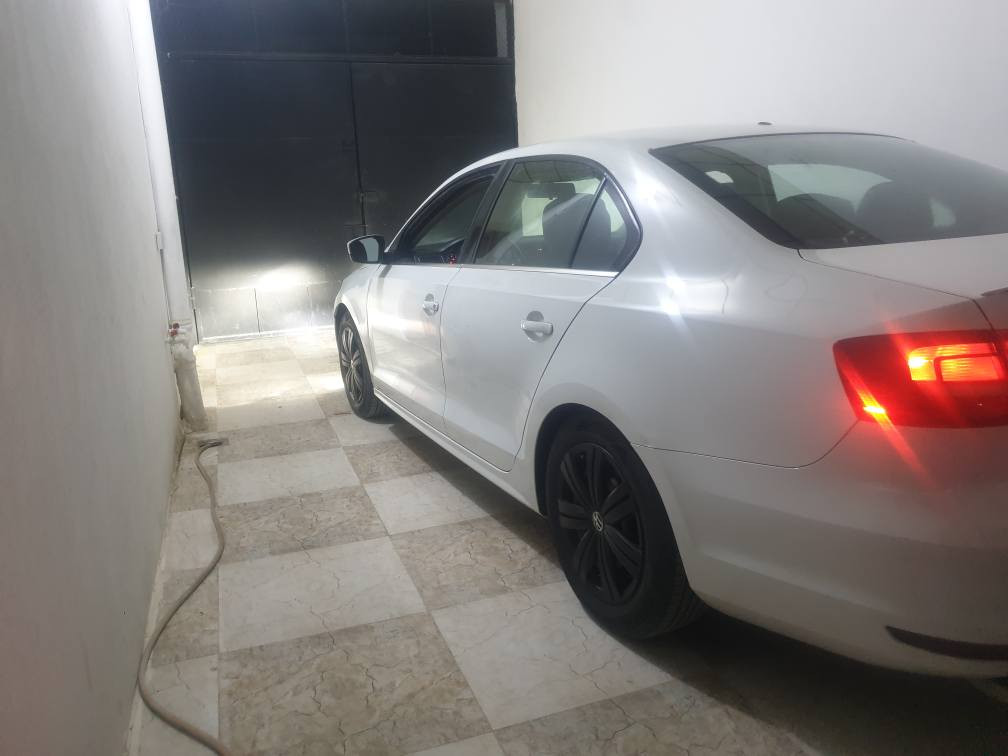 Jetta 2017 14.torbo مواسەفاتی TSIسەیارەکە جوان و خاوێنە دوو پارچەی هەیە ٦٧مایل ڕۆیوە شوێن ڕانیە  ڕەقەم *********** رانية, السليمانية
