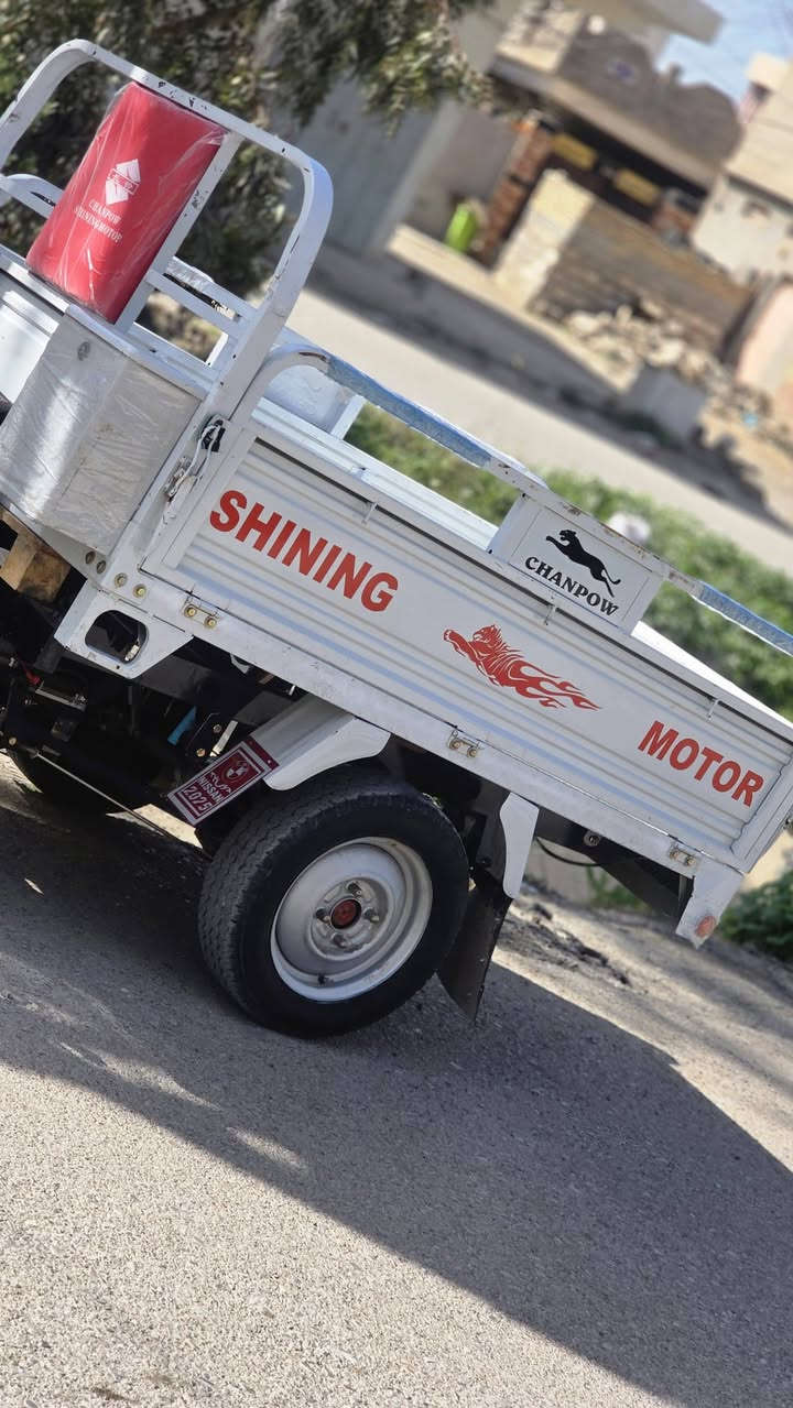 ام طير موديل ٢٠٢٥.٩ بعدها بجيس كفالة عامة مابيهة اي نقص محرك 200cc  سعر ١٨٠٠.       *********** اوراق ٥ ستنساخ
