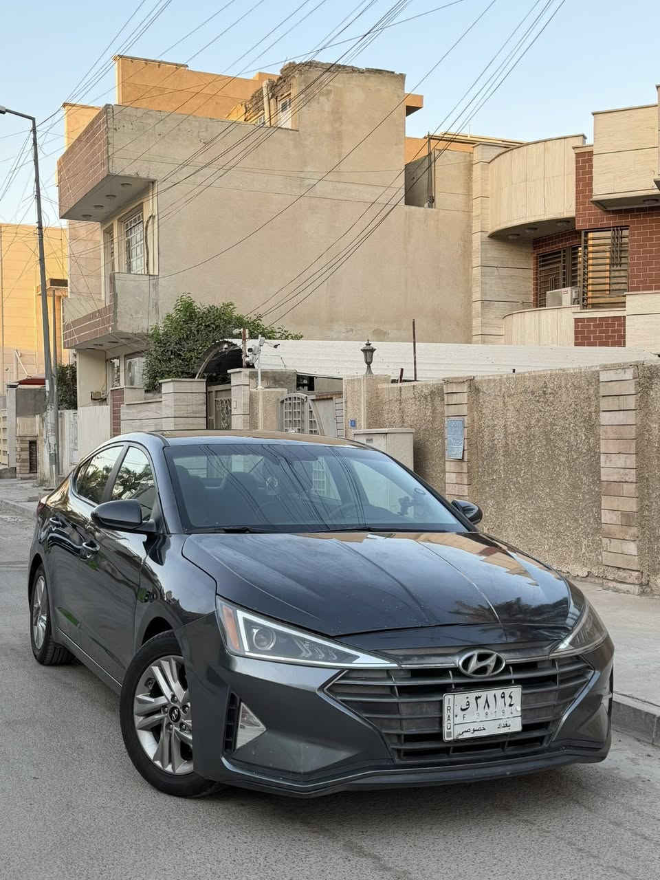 السلام عليكم النترا 2020 امريكي رقم بغداد انگليزي تحويل مباشر السعر ( 116$) مكانها بغداد زيونه *********** 
سياره جديده بدون نقص تبريد ثلج صدر وتخم تاير جديد 
محرك 2000 دوش مكفول هوه والكير سياره بيها ٣ قطع صبغ بدون دواخل بدون تبديل وصور الحادث بلمنشور السياره ليبل واحد الشراي يتصل
