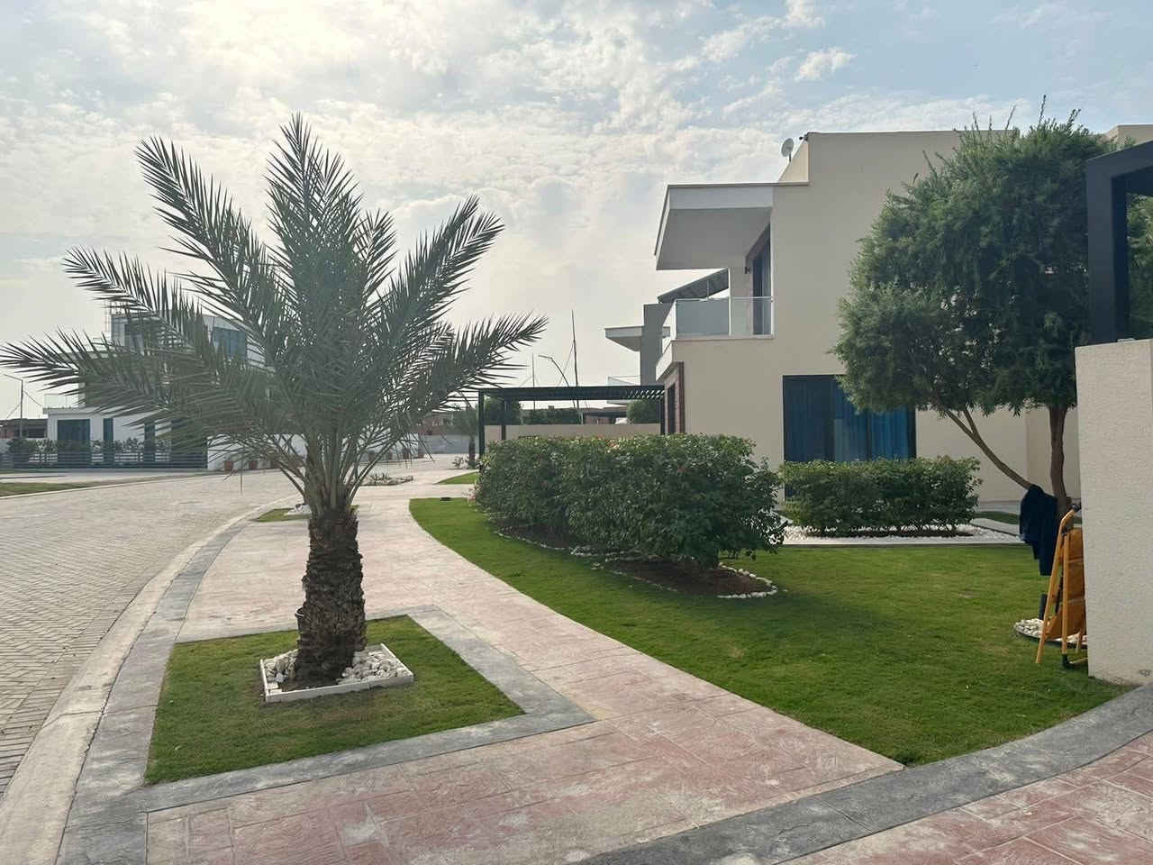 🌟 اكتشف رفاهية الحياة في داماك هيلز بغداد! 🌟
هل تبحث عن منزل أحلامك؟ انضم إلينا في مجمع داماك هيلز، حيث يجتمع الفخامة مع الراحة.

🏡 ميزات المجمع:
- وحدات سكنية بتصميم عصري
- مساحات خضراء واسعة وحدائق مريحة
- مرافق ترفيهية متكاملة: مسبح، صالة رياضية، وملاعب
- أمان 24/7 ونظام مراقبة حديث

📅 احجز موعدك اليوم
استمتع بجولة خاصة في المجمع واكتشف كل ما نقدمه لك ولعائلتك.

📞 اتصل بنا على: 
0777 597 3639
0776 847 6926
داماك هيلز بغداد – حيث تبدأ أحلامك
