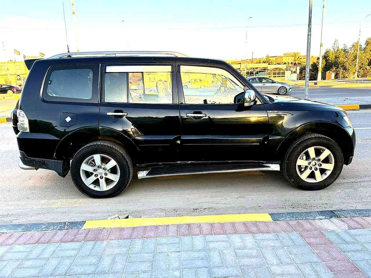 للبيع المكان السماوة  رقم  *********** واست
السعر...... "  112 "  
باجيرو خليجي مديل ٢٠٠٨ قطعتين صبغ دون دواخل مكينة 3،8 المرغوب فور ويل رقم شمالي أربيل تحويل مضمون دواخل جديد جلد دشبول كاتم لگزز مكينه كير نضيفات جدا وناعمه وشلعه بيه حلوه، مري شفط مع اشاره مع إضاءة ترحيب، كل كهربائياتها شركة، مكفوله من القص والجفيه والگلبه والشاصي.
