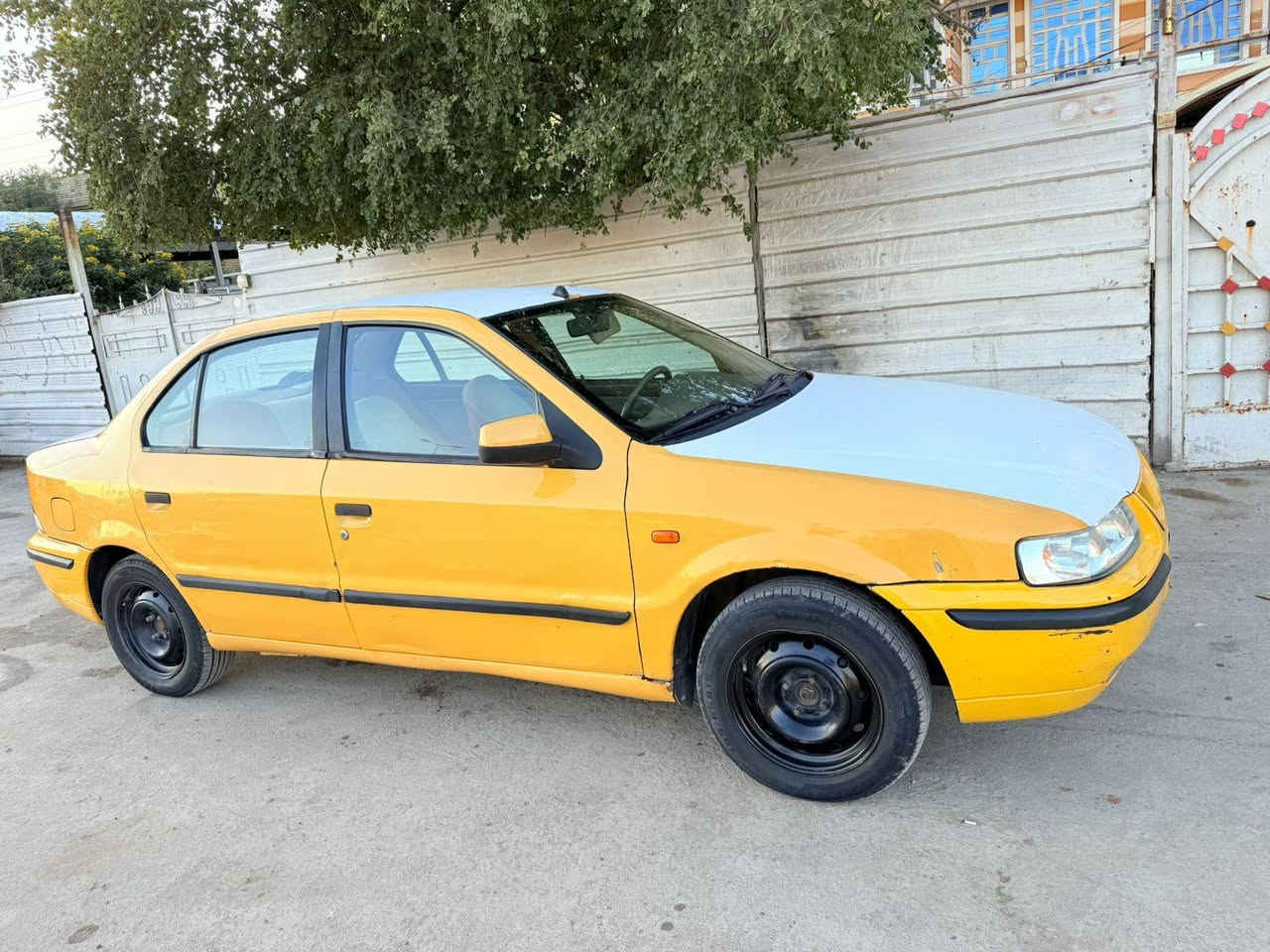 سمند 2011للبيع
كير ومكينه مكفولات 
صدر جديد 
كهربائيات كلهه شغاله 
العنوان مدينة الصدر 
***********
