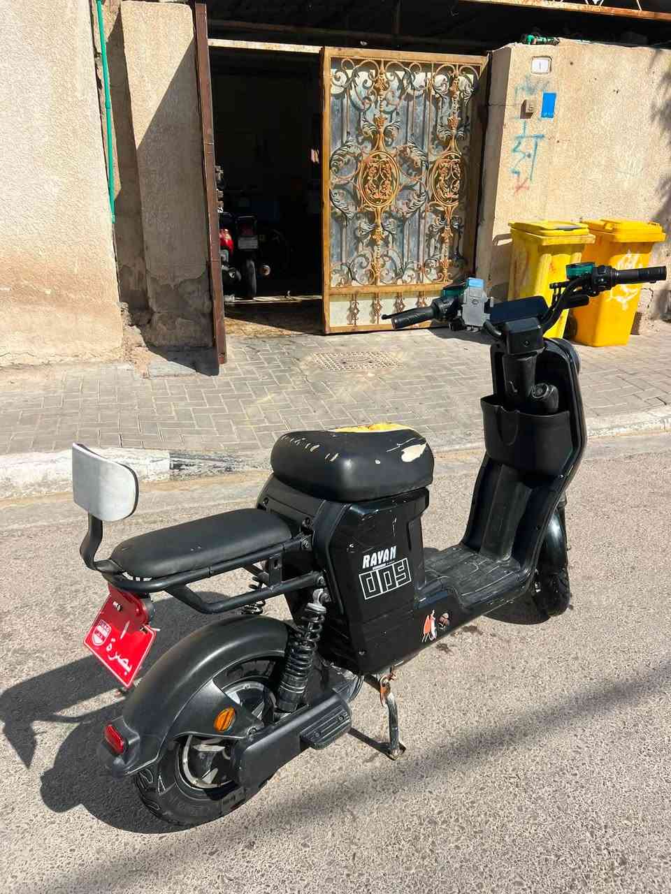 اسلام عليكم دراجه شحن 009اربع بطاريات 20امبير نوع االدراجه ريان تمشيك مسافه 40كيلو
السعر350وبيه مجال
دراجه كامله من كلشي 
مكاني بصره القبله 
الدراجه بيع ومراوس شعندك مراوس دز


**إذا كنت صاحب هذا الإعلان وتريد حذفه لأي سبب، رجاءا أرسل رسالة إلى الدعم الفني**