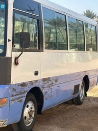 كوستر نيسان 2002 كاز محرك كرنفال محرك وكير واكسل كله جديد حداديه جديده...
