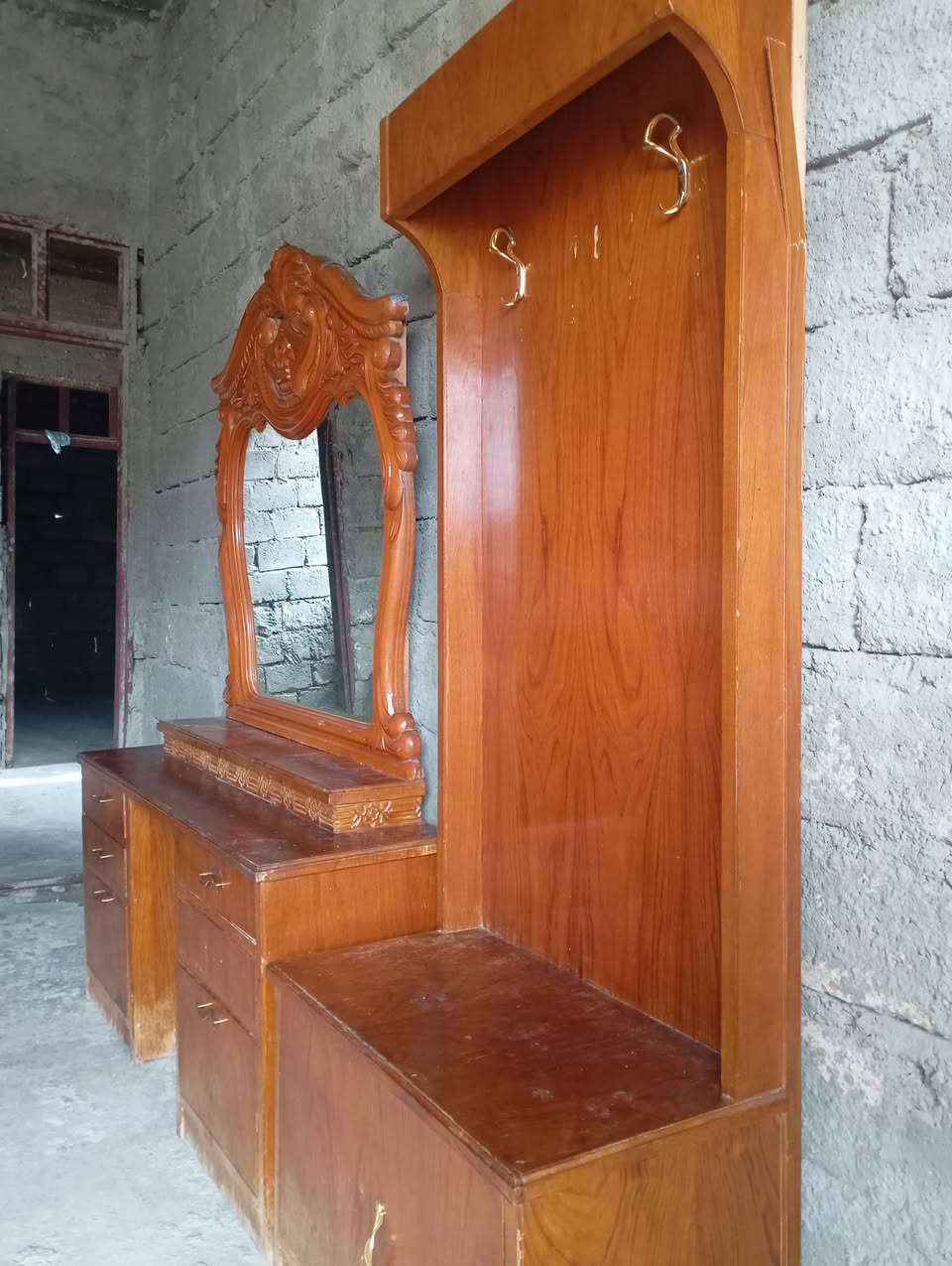 سلام عليكم
مكلف للنشر 
غرفه نوم نضافه ٧٠%
كدام العين 
العنوان موصل حي رجم حديد شارع ٢٠
سعر ٢٥٠الف بي مجال للشراي
للاستفسار رقم هاتف ***********
