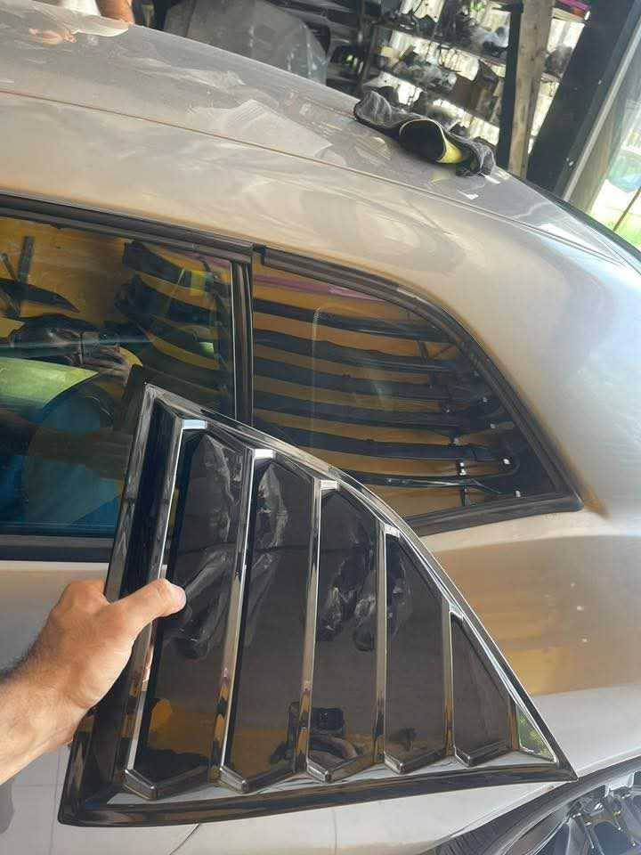 للصيف 🔥ضروري تحط سكوبات جانبيه تخفف حرارة غرفة   سيارتك ✅✅حاليا متوفرة سكوبات مثلث جانبيه  تشالنجر
             اسود طافي🌑 ولامع 🪩 وكاربون 🪩
            كماليات زين الزعيم للسيارات الرياضية


**إذا كنت صاحب هذا الإعلان وتريد حذفه لأي سبب، رجاءا أرسل رسالة إلى الدعم الفني**