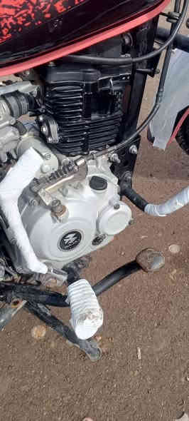 السلام عليكم بوكسر للبيع موديل 23 اوراق كامله شرطه ترقيم دراجه كفاله عامه كفاله منتفيلس مكاني القرنه الثغر سعر 1,650 وبيها مجال رقمي ***********
