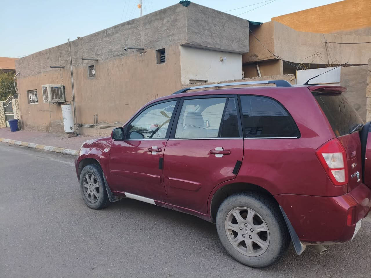 تيكو موديل 2013
سيارة بأسمي رقم صلاح الدين تحويل مباشر ثاني يوم 
سيارة نضيفه 
تبريد ثلج 
تخم تاير 
باتري جديد 
جامة امامية جديدة 
كير  ومحرك بوضع جيد 
صدر نضيف 

السعر 53 $ وبيها محال
للاستفسار رقم موبايل ***********---***********
ومتواجد واتساب اي استفسار اني حاضر
مكاني صلاح الدين تكريت
