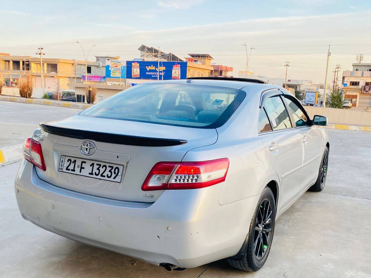 السلام عليكم .. كامري للبيع موديل 2011 فوول مواصفاات
رقم سليمانية الجديد 
سنوية جديدة الى 2030  
محرك اربعه سلندر
سلايت
كشن كهربائي 
تحكمات
قفل سرعة
حساسات 
ويل كب كامري 2020
تخم تاير
محررك شرط
گير شرط
منظومة زنون
تبريد + تدفئه
صدر امامي خلفي جديد 
السيارة جاهزة اي نقص ماكو
الصبغ قطعه فقط .. بدون اي داخل
بجم كبس 
جنطه كبس
السعر 111 
العنوان / تكريت القادسية
للأتصال ***********
