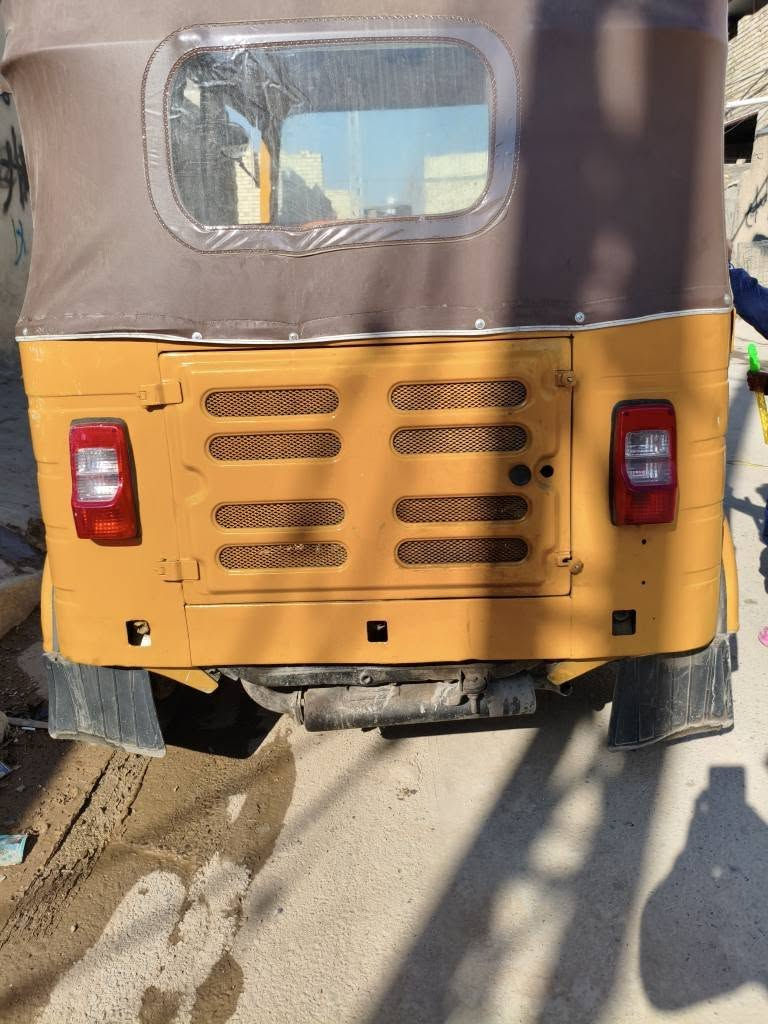 سلام عليكم تكتك موديل عشرين 20شهر 12 
تكتك معمره درجه اوله صبغ للجماليه  تكتك عوزه ترتيب نواعم 
بيه تخم تأير.  مرقمه نكليزي  بغداد
سعر 6100مكاني بغداد 
***********
