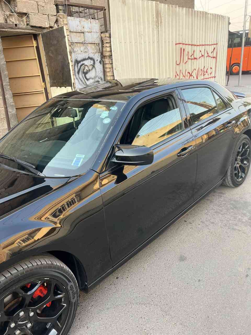 السلام عليكم اوباما كلايسلر s300 كلين تايتل
٢٠١٧ وارد كندي عداد ٢٦٠  بيه صبغ بالبابتين ع كد شخوط فقط ماشي ١٦٠ الف كيلو السيارة ادامة صدر كامل جديد وتخم تاير جديد 
مكاني بغداد حي الاعلام    ***********
