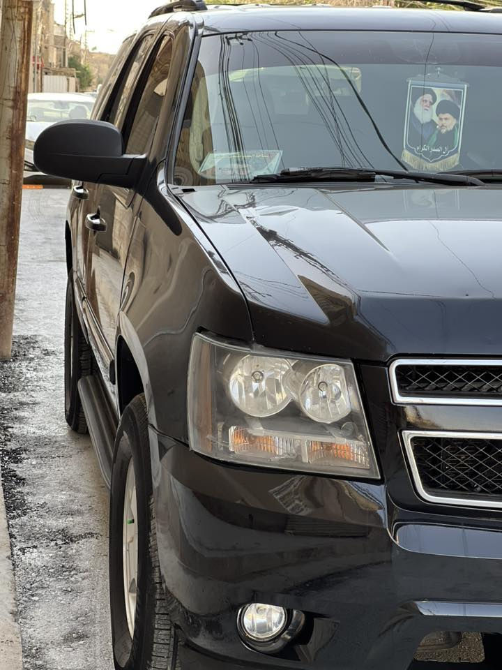 تاهو ادوات للبيع موديل ٢٠٠٨ بدون ضربه بدون صبغ بدون كصه فقط عرقجين من فوك مكصوصه السياره جديده كير مكينه تبريد كهربائيات كله بلاديه تبريد ٣ قطع شغال ثلج تخم تاير جديد باتري جديد تخم نوزلات تخم بلكات كل ذني قبل سبوع شادهن كشنات كهرباء تشغيل عن بعد حساسات تحكم ستيرن تراي وين مايعجبك السياره على ايدي كلشي شغال بيه متعوب عليه سعرها ٩٠ مكاني بغداد ***********  فدراليات بيه وجهاز بيه
