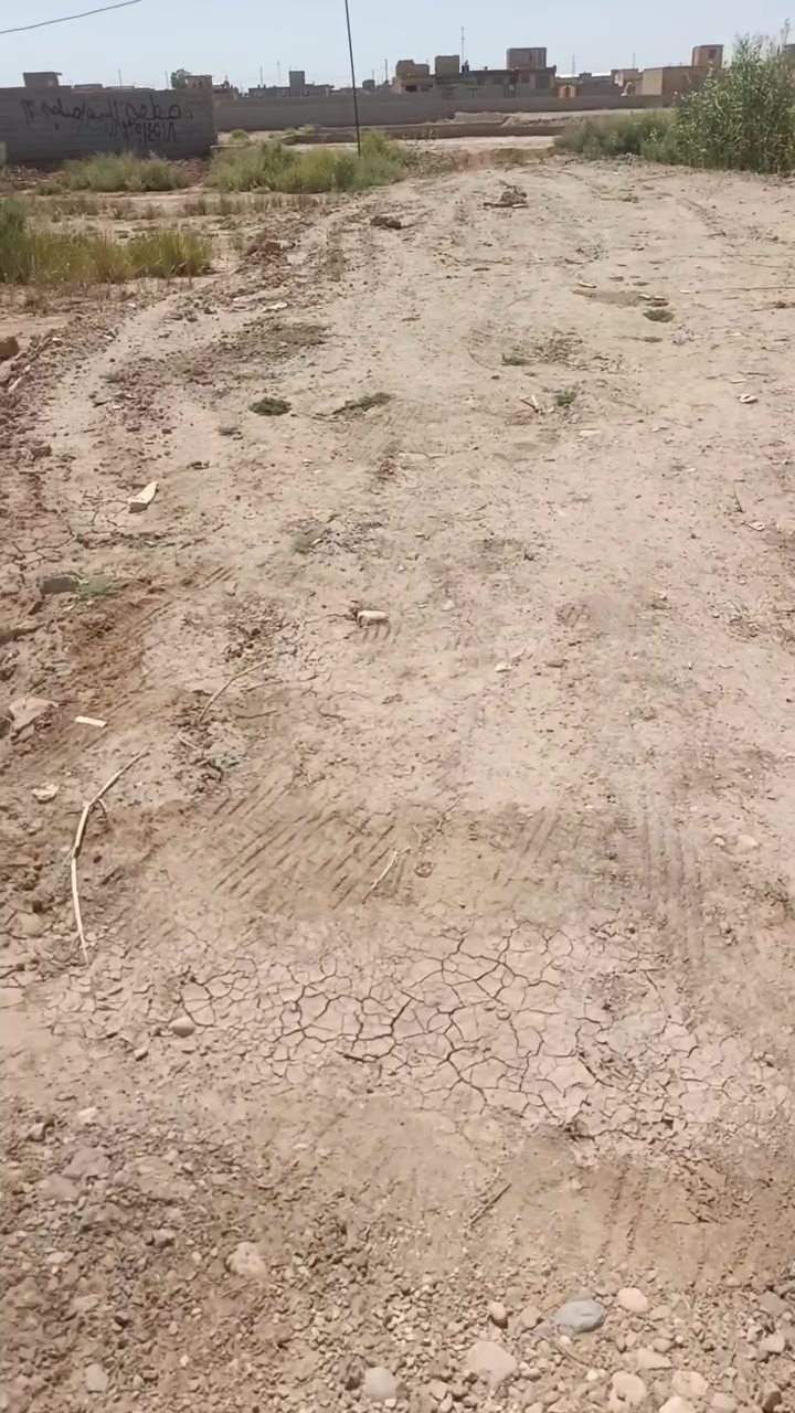 قطعه للبيع زراعي مساحه 216 حي لكوفه مقابيل بانزين خانه حجي عبد الحسن ملاغي قريبه عله شارع بني زيد تصال عله هاذه رقم *********** بيع مستعجل

