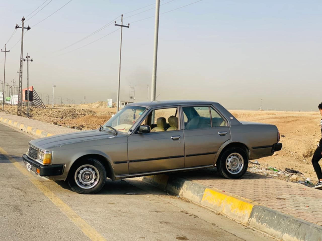 السلام عليكم ورحمة الله وبركاته كرونا 81 باسمي سنويه 31 كابون  رقم نينوى ورقي محرك بي نفخ مصبوغه عام وحاليا السقف بي تقحيل السعر (30) ***********
