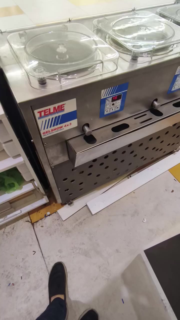 السلام عليكم
مكينة ايسكريم ايطالية نوع Telme

 ثري فيز

 ثلاث احواض
تبريد راديتر

ينتج الحوض الواحد 5 لتر خلال 10 دقايق او اقل

 سعرها 22 ورقة وبيها مجال بسيط

الموقع بغداد الشعب

موبايل ***********
