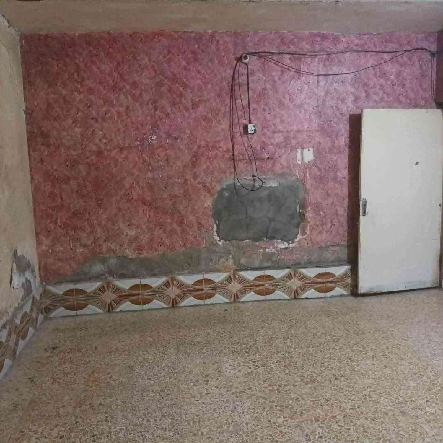 إليك صياغة إعلان أكثر جاذبية واحترافية:
الكتابة
🏡 بيت للبيع
🔹 المساحة: 180 م² (زراعي)
📍 الموقع: حي الجماهير
✅ مشمول بالتعويض
📏 يبعد عن الطابو 300 متر فقط.
مواصفات البيت:
بناء بلوك.
غرفة نوم.
صالة.
مطبخ.
حمام.
الأرضية والجدران مكسوة بالكاشي.
السقف أعگادة.
💰 السعر: 9 ملايين دينار، وقابل للتفاوض بحدود المعقول.
📞 للاتصال والاستفسار:
***********
