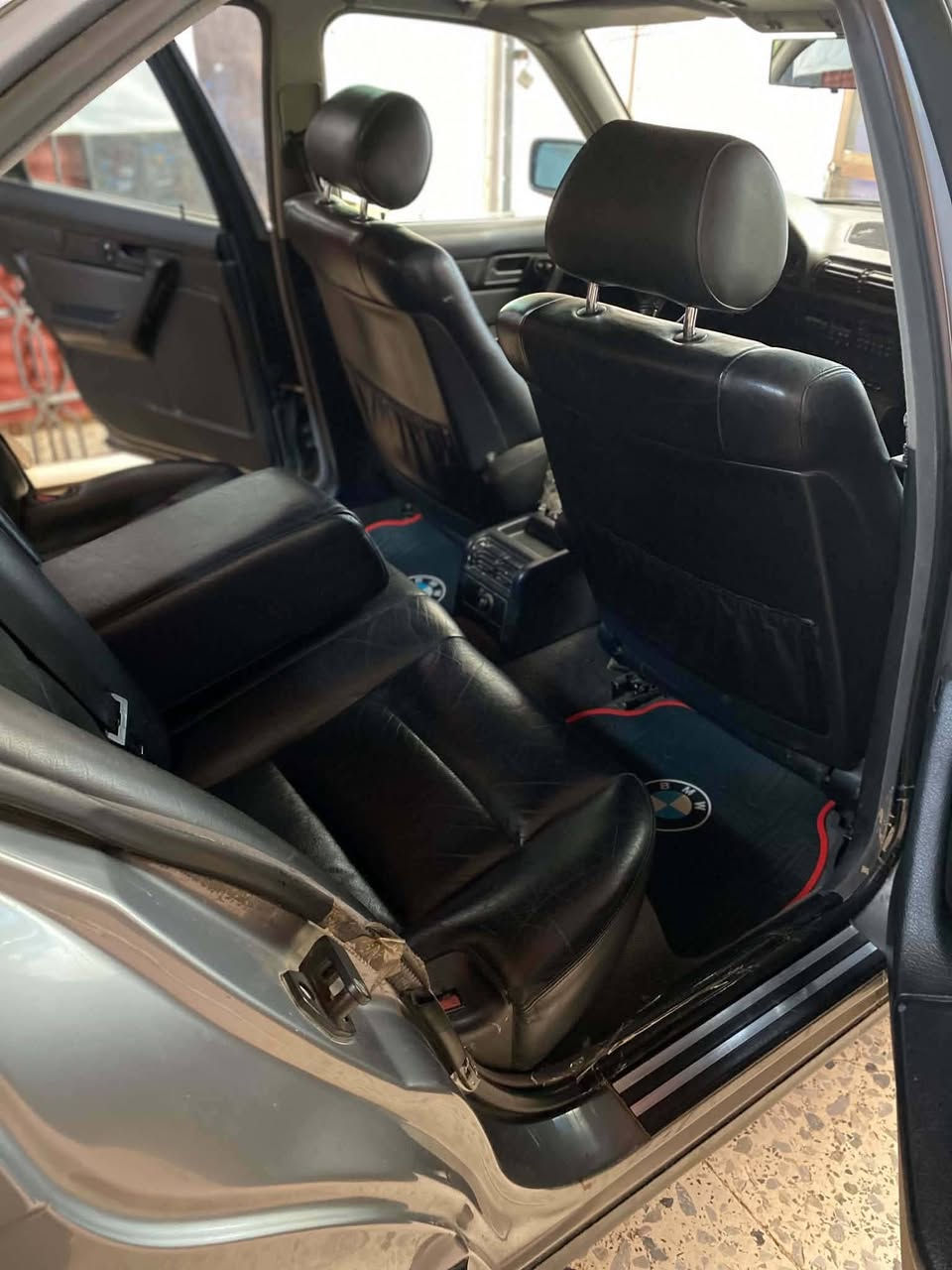 السلام عليكم.
بي ام دبليو موديل E34 535i 1992 گير اوتوماتيك، السيارة نظيفة على وضعية الوكالة، للإستفسار الإتصال على هذا الرقم *********** نينوى
( بي ام دبليو - بي ام - بيام )
