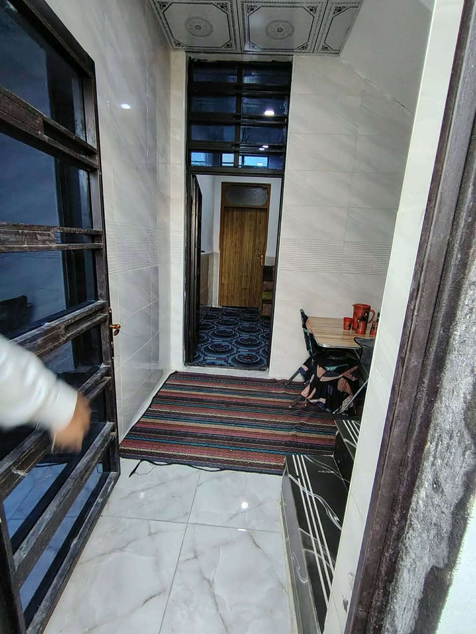 إسلام عليكم بيت للبيع ٥٠ متر سعر البيت ٢٣وبي مجال عنوان البيت شارع الصب مقابل ملحق قريت الغدير للتفسار على الرقم *********** او مراسله وتساب
