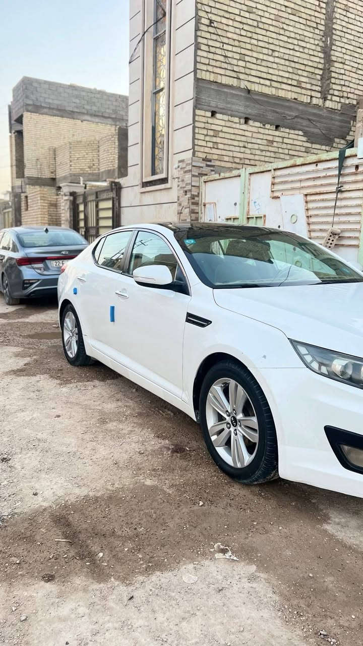 السلام عليكم كيا اوبتما 2011وراد خليجي بيه صبغ جاملغ وباب سايق بدون دواخل  رش فقط السياره مال بيت مامتعوبه لاستفسار اكثر عل رقم *********** سعره 125 وبيه مجال حك جيه سياره نضيفه كل نقص مابيه العنوان الانبار الفلوجه 
ادمن وافق 🩷
