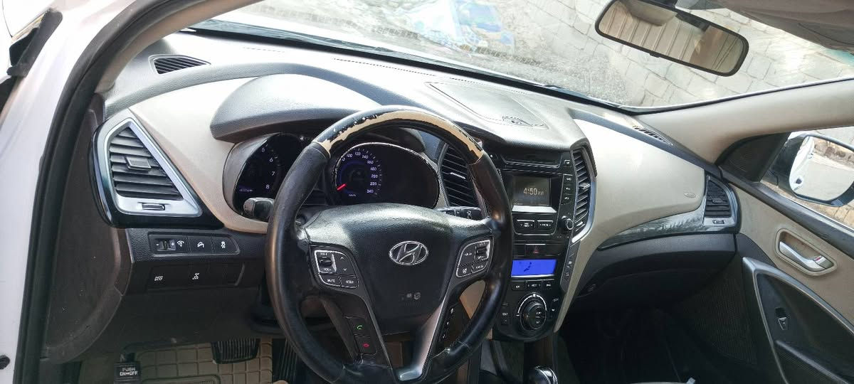 السلام عليكم
سيارة سنتافي موديل 2013 لون ابيض خليجي 6سلندر مكينه 3300  7 راكب رقم اربيل  وضعه السيارة جديده ماشيه 205الف
فول مواصفات 1/1
سقف بنوراما فتحه سقف
تشغيل بصمة
كشن كهرباء
3 وضعيات قيادة
لايت زنون ولد لايت وكشاف لايت
مري شفط واشاره بالمري
يدة نيكل
كشن جلد بيجي
تبريد 3 قطع
ويل كروم فراشه 19
تحكم 4 جهات
نظام ايكو
كامرة وحساس خلفي
مانع انزلاق
نزول منحدرات
فور ويل
تخم تاير
منضومه بانزين جديده
وبيه سونار سياره
دخل المنشور
ومستعجل على بيعته
السعره 145بيه مجال قليل
مكان حله ابي غرق
رقم ***********
