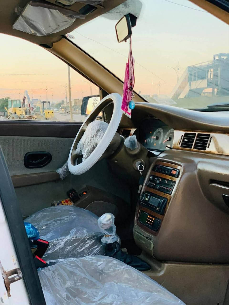 سمند جاهزه ما بيها نقص بدون ظربه وصبغ  مدخلها هزه قبل يومين سياره يعني جاهزه للتحويل مباشر  احله من الصوره السعر  42وبيها مجال للشراي بس الشراي يتصل *********** مكان ذي قار رقمها ذي قار
